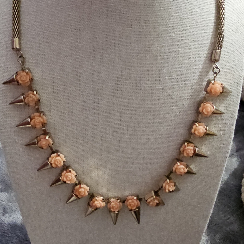 Elegant Floral Spike Necklace Vintage